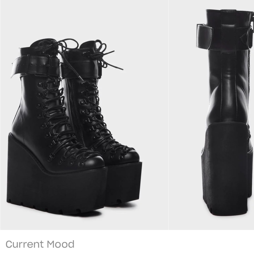 Current mood traitor boots